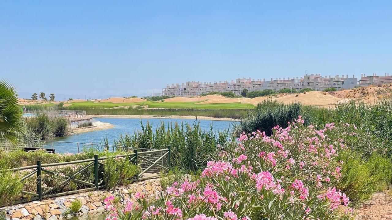 Apartamento En Resort De Golf 토레파체코 외부 사진